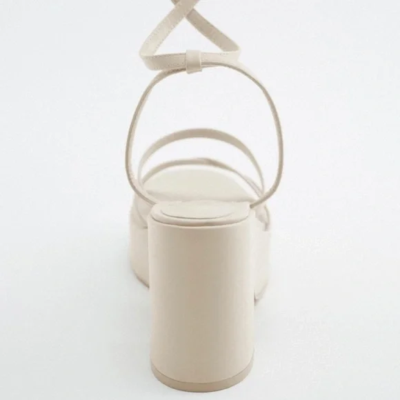 SHOES - Picture 6 of 11